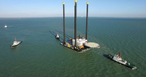 loading-unloading-liftboat-1