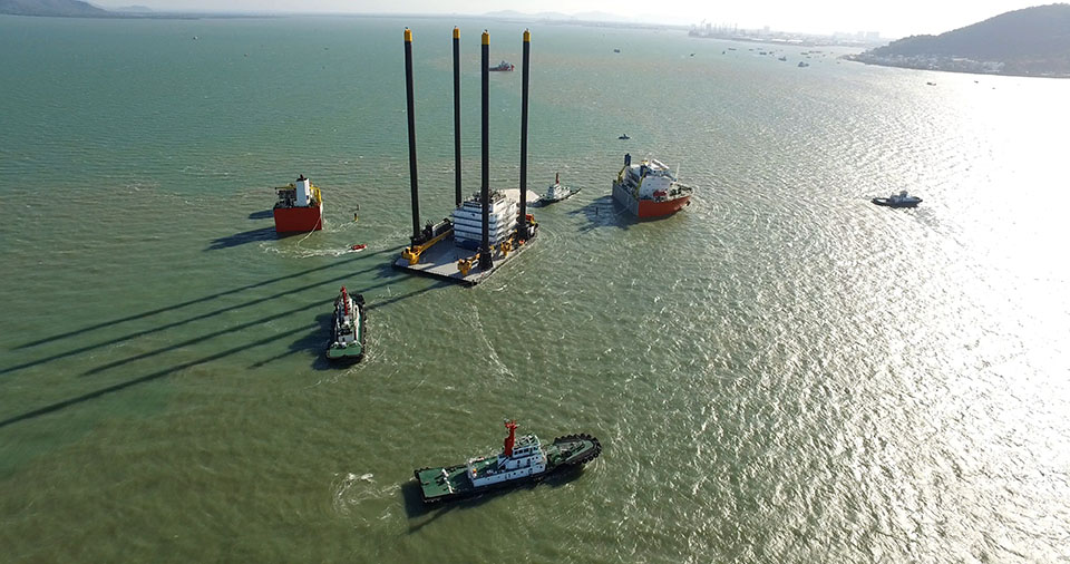 loading-unloading-liftboat-11