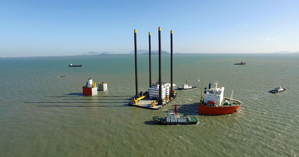 loading-unloading-liftboat-13