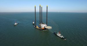 loading-unloading-liftboat-15