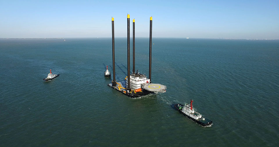 loading-unloading-liftboat-15