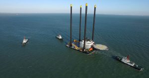 loading-unloading-liftboat-16