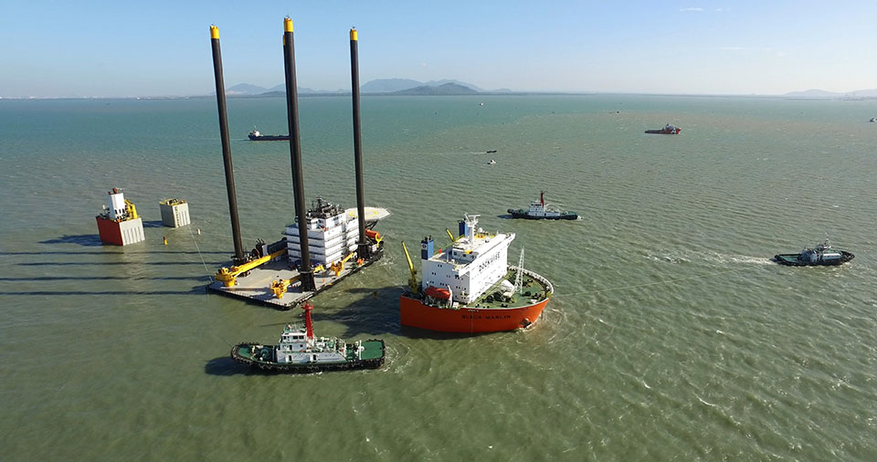 loading-unloading-liftboat-18