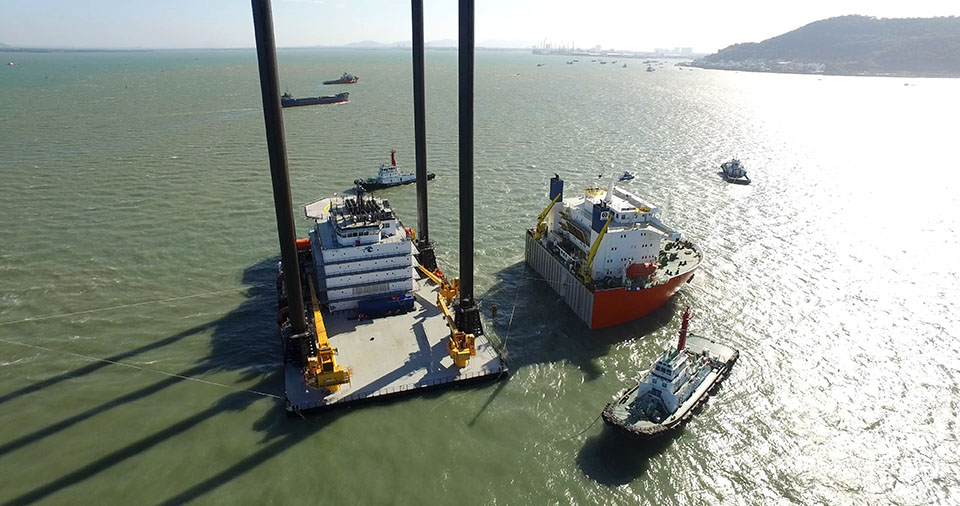 loading-unloading-liftboat-22