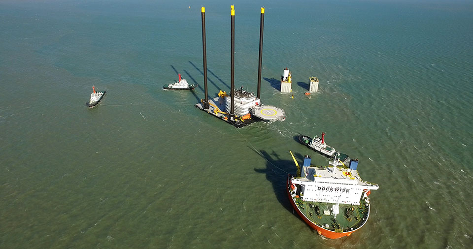 loading-unloading-liftboat-3