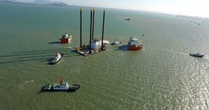 loading-unloading-liftboat-9