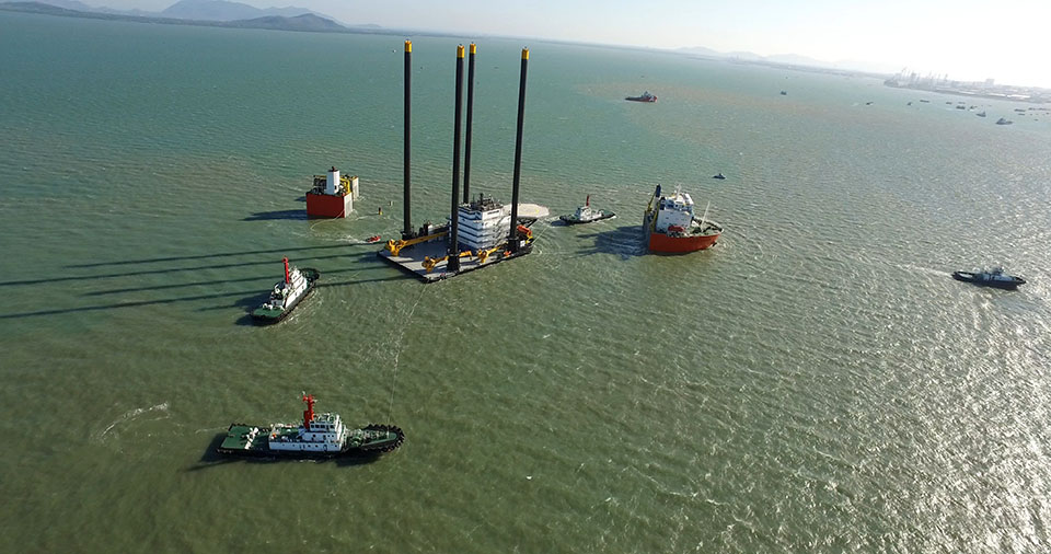 loading-unloading-liftboat-9