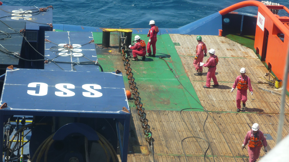 marine-consultancy-pre-laid-hook-up-operation-2